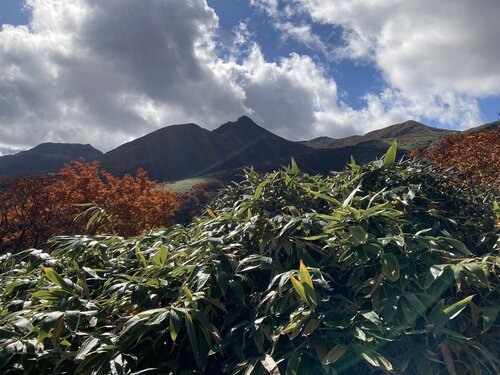 11左から茶臼岳・朝日岳・熊見曽根.jpg