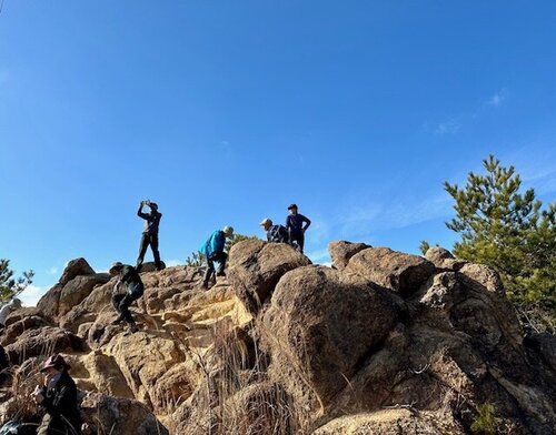 12.青空の風吹岩.jpg